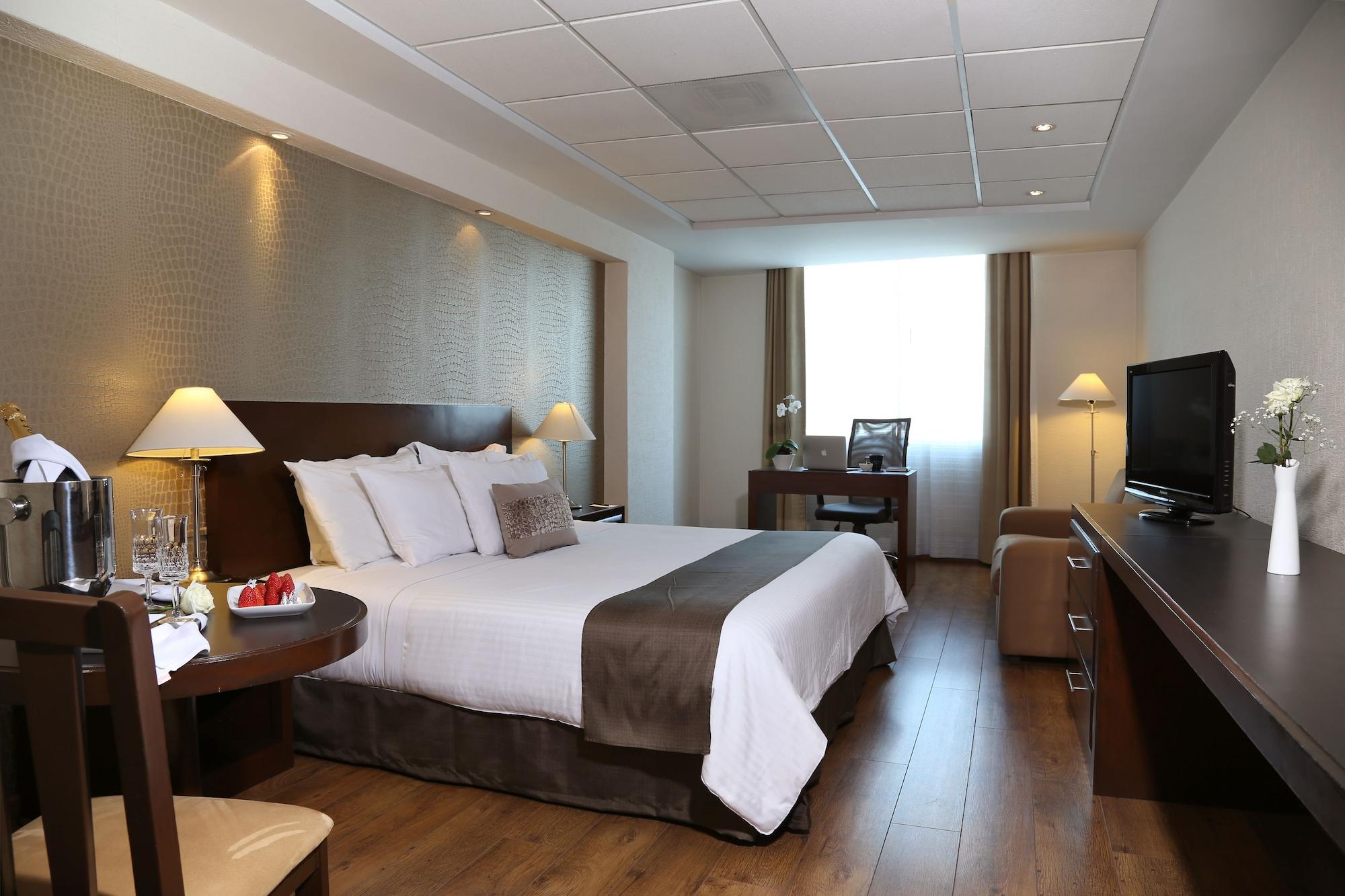 Meson Ejecutivo Guadalajara Minerva - Av Mexico Hotel Екстериор снимка