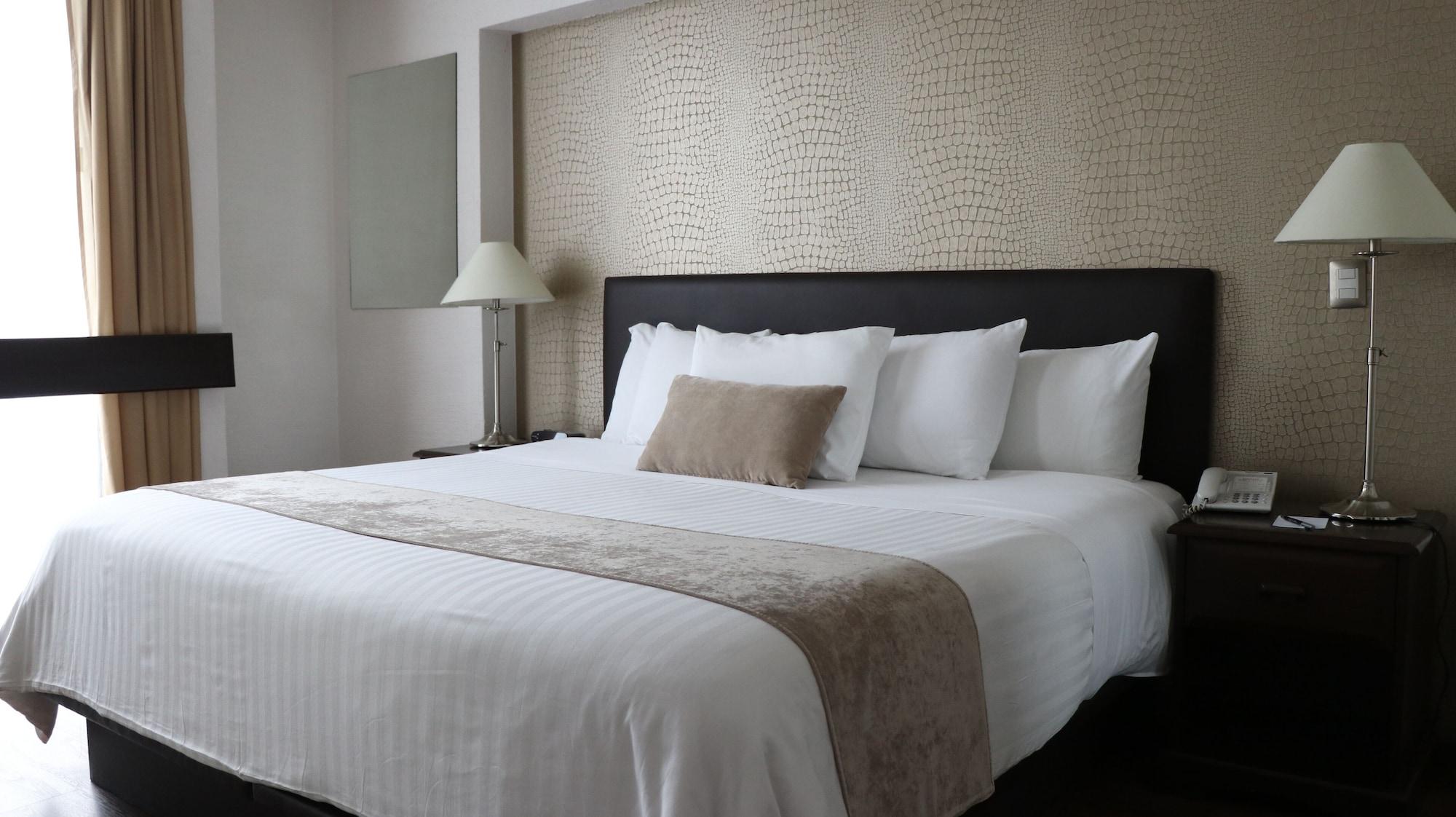 Meson Ejecutivo Guadalajara Minerva - Av Mexico Hotel Екстериор снимка