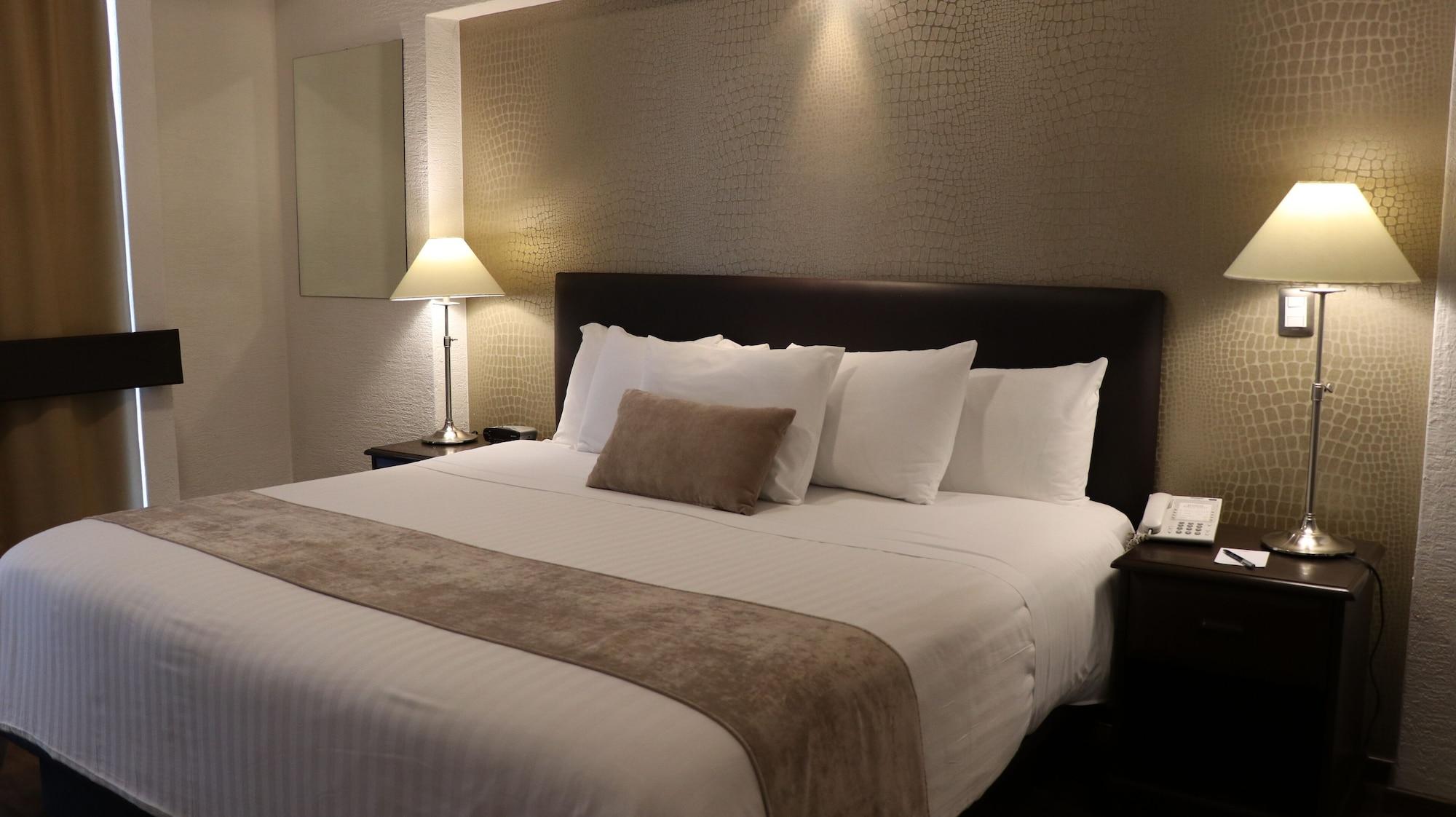 Meson Ejecutivo Guadalajara Minerva - Av Mexico Hotel Екстериор снимка