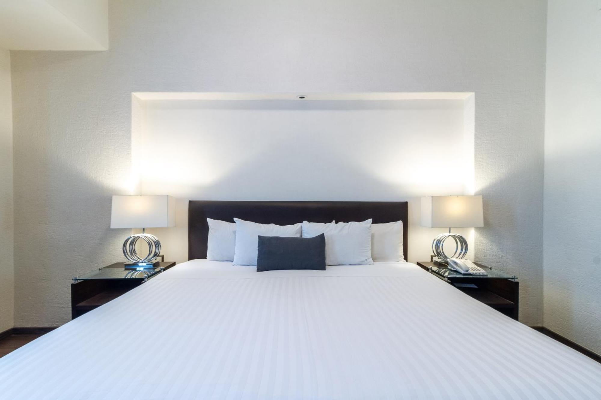 Meson Ejecutivo Guadalajara Minerva - Av Mexico Hotel Екстериор снимка