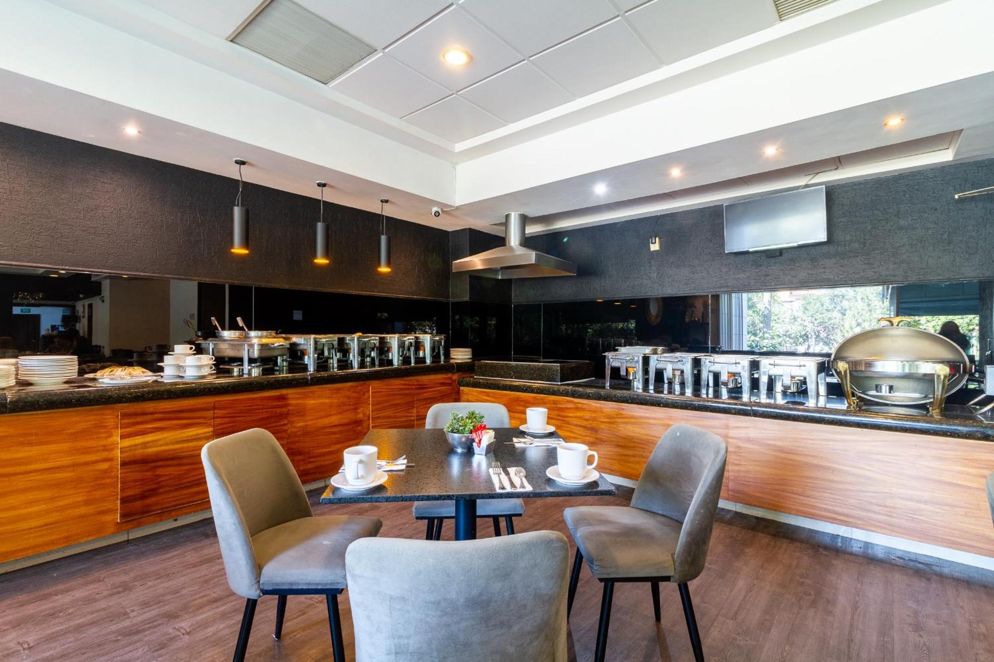 Meson Ejecutivo Guadalajara Minerva - Av Mexico Hotel Екстериор снимка