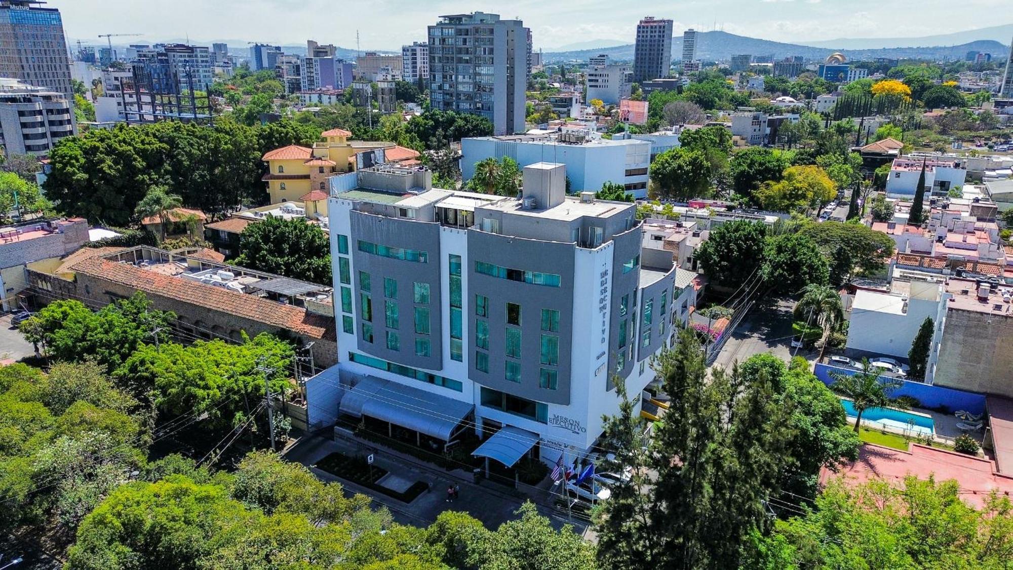 Meson Ejecutivo Guadalajara Minerva - Av Mexico Hotel Екстериор снимка