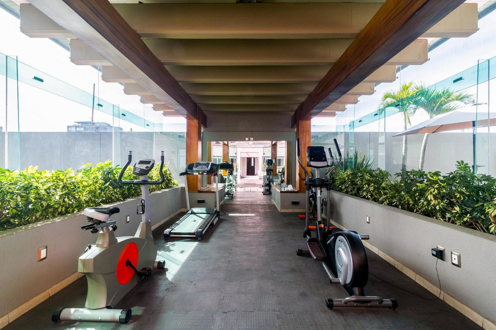 Meson Ejecutivo Guadalajara Minerva - Av Mexico Hotel Екстериор снимка