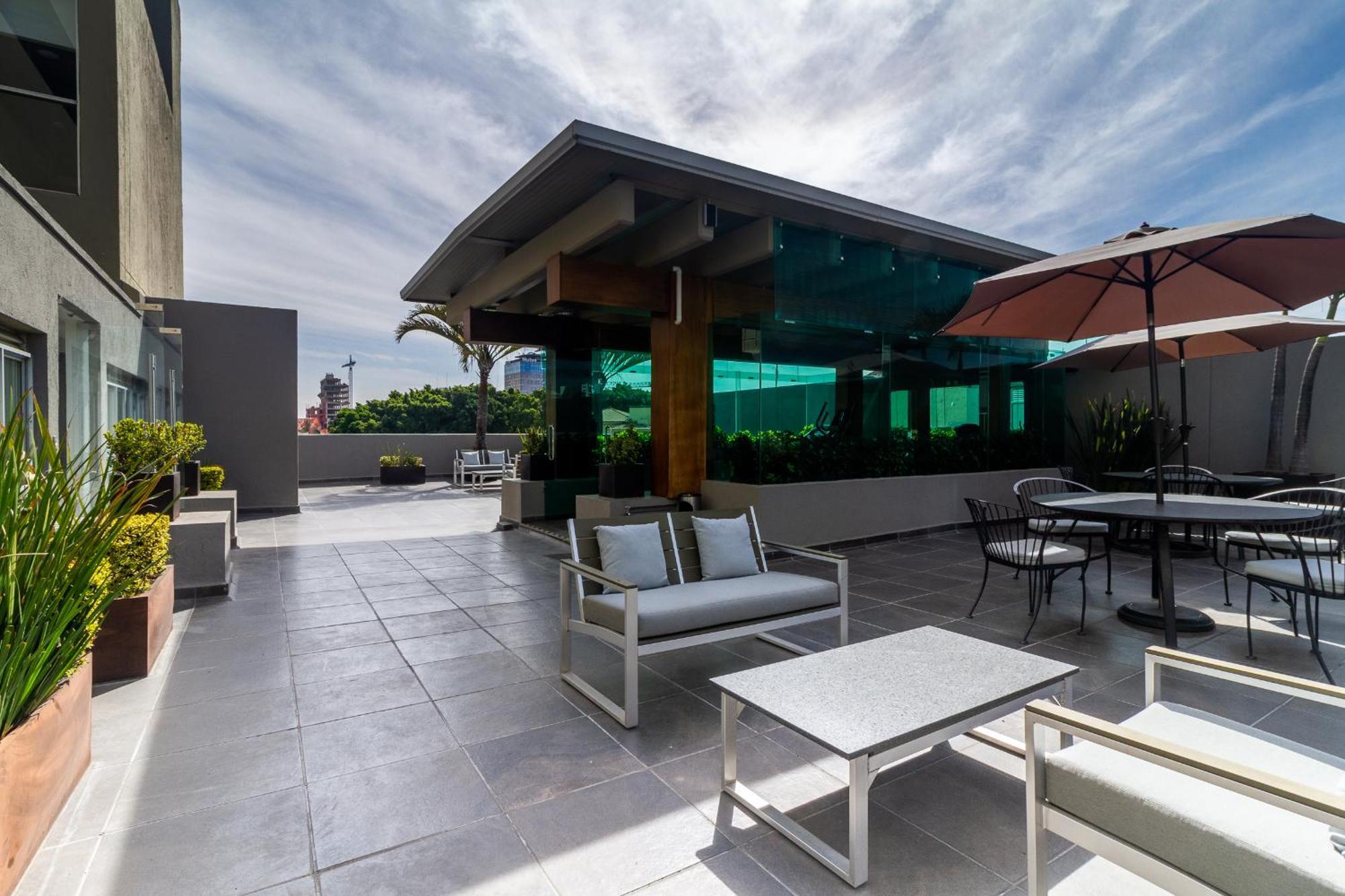 Meson Ejecutivo Guadalajara Minerva - Av Mexico Hotel Екстериор снимка