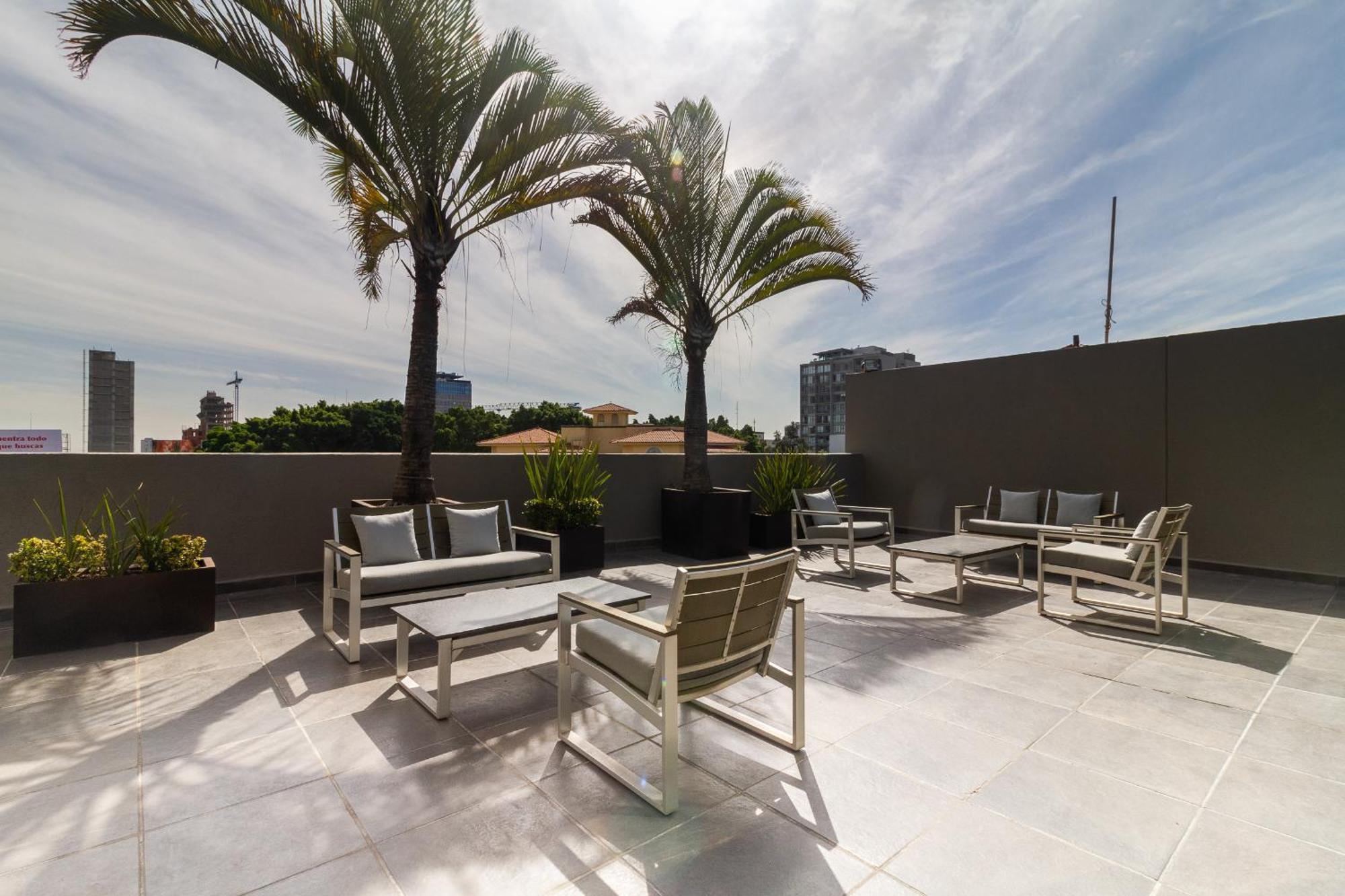 Meson Ejecutivo Guadalajara Minerva - Av Mexico Hotel Екстериор снимка